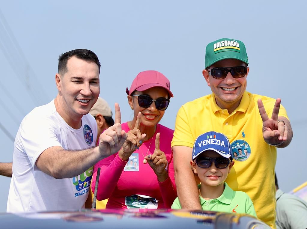 Gladson e Ney participam de carreata em Cruzeiro do Sul e inauguram comitê